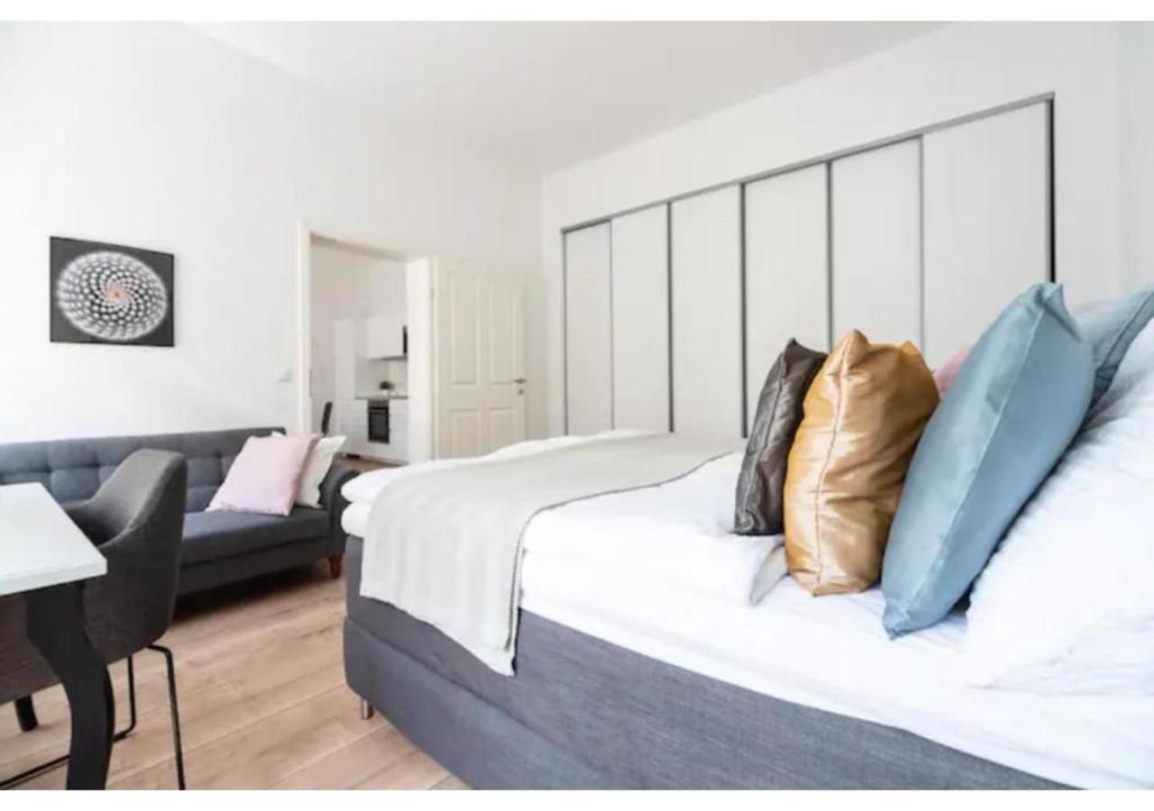 Luxurious And Bright, 5 Min To City Center Apartment Wien