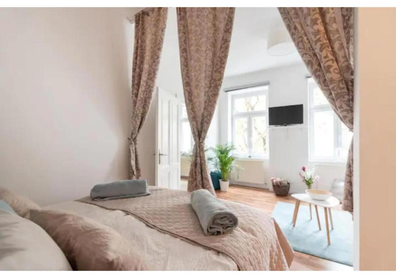 Luxurious And Bright, 5 Min To City Center Apartment Wien